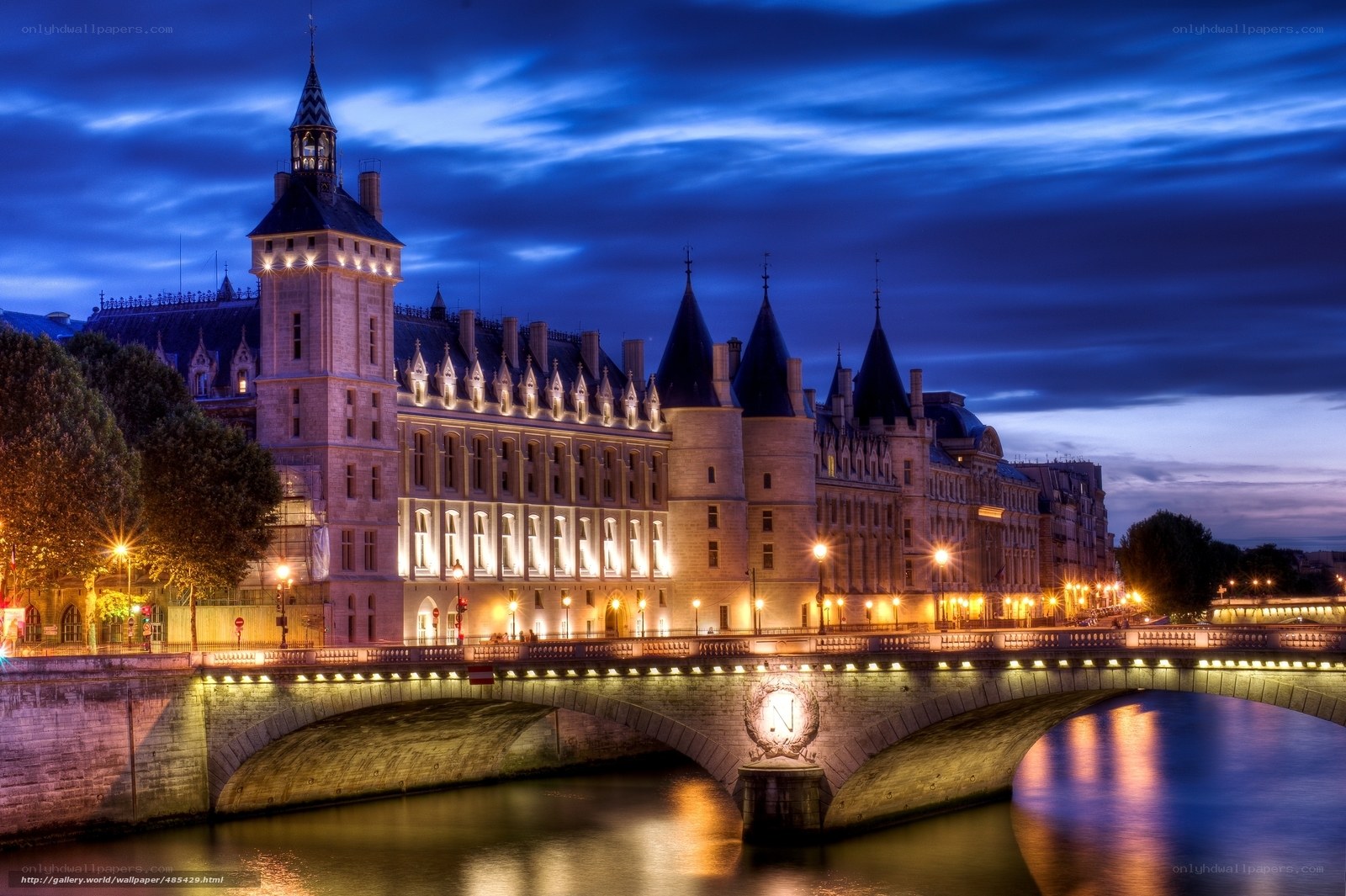 Palace of Justice at dusk
