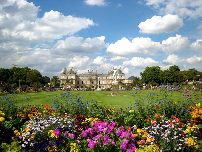 Palace with Flower Garden — Green
