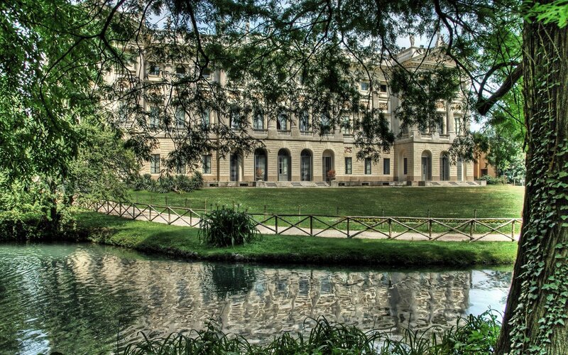 Palace with Pond — Green, Serene