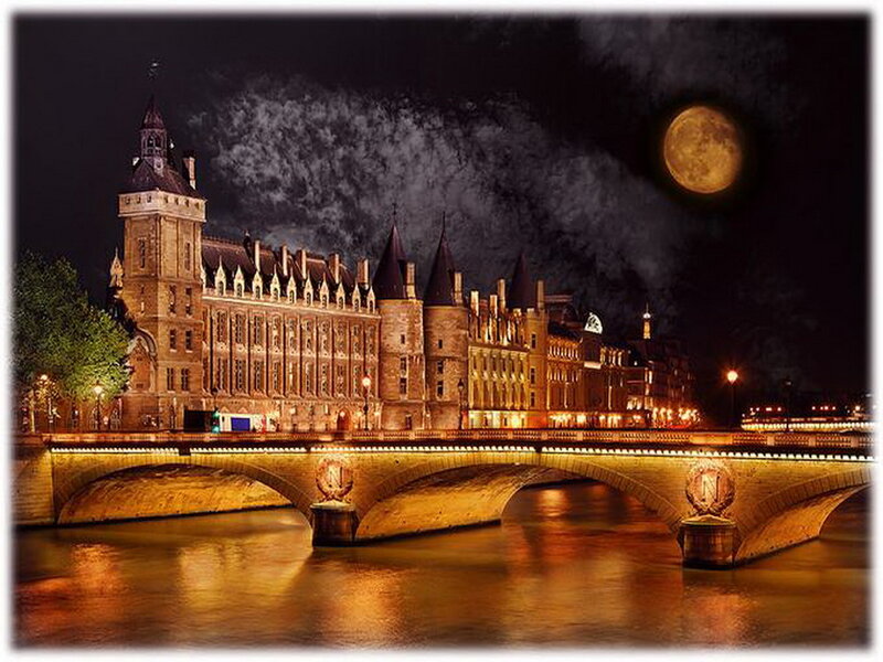 Palais De Justice at Night — Yellow