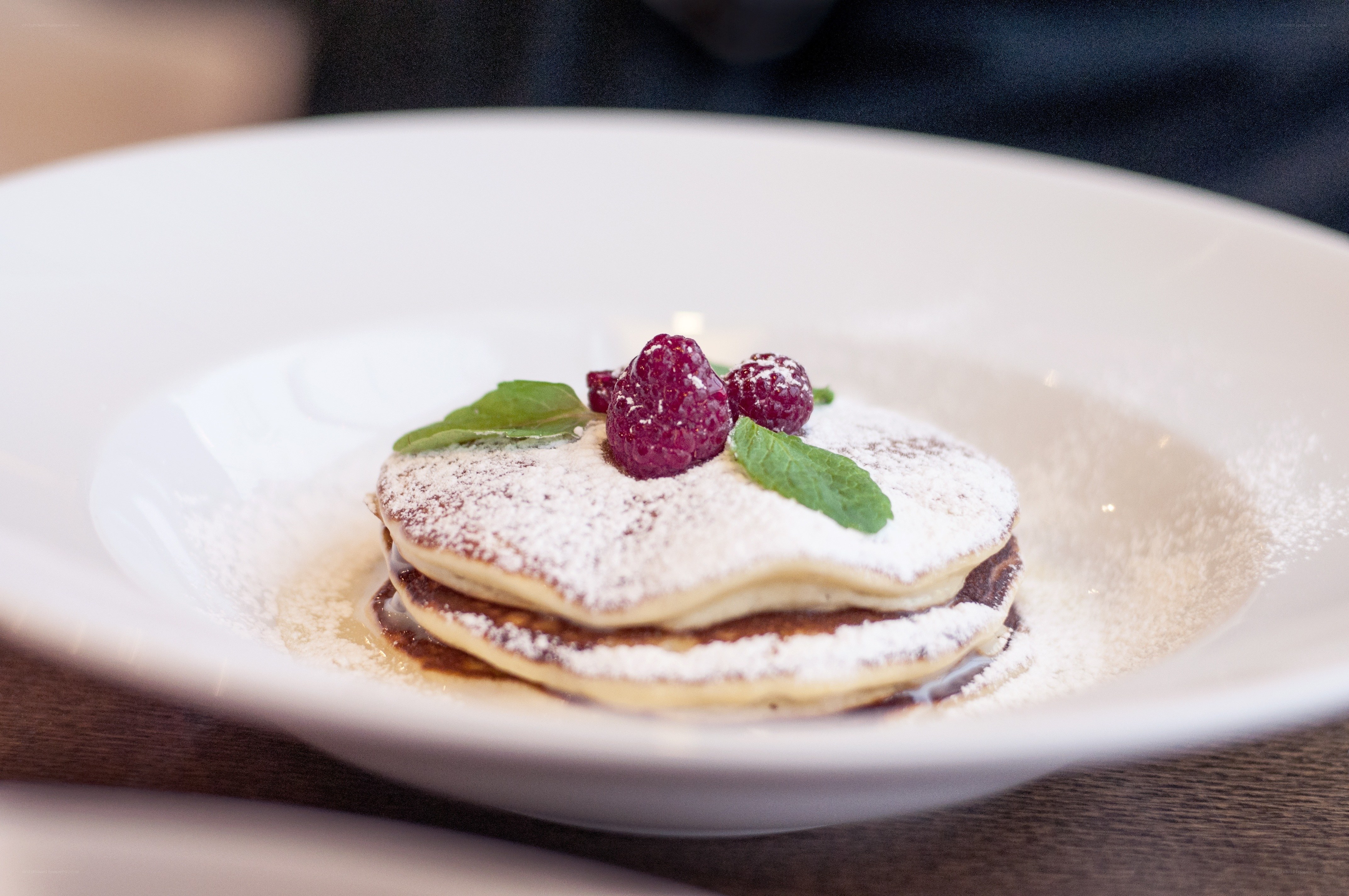 Pancakes with raspberries and mint