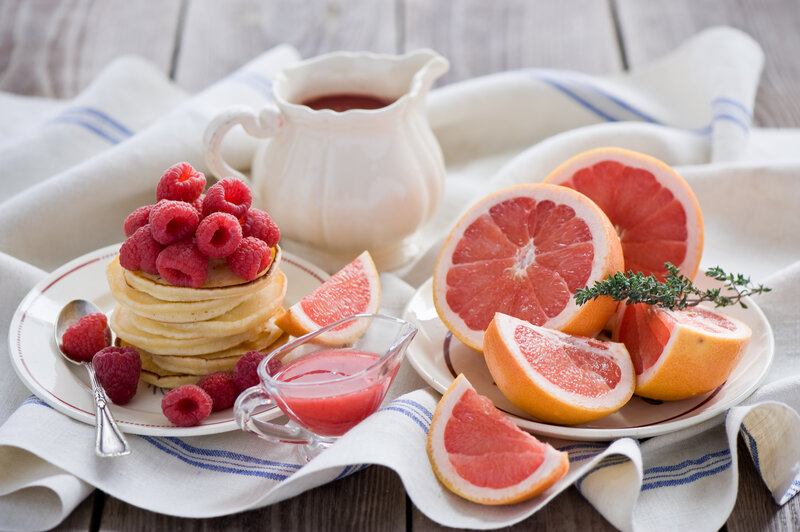 Pancakes with Raspberries — White