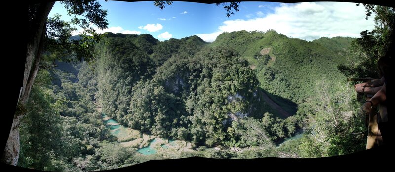 Panoramic view of a lush valley