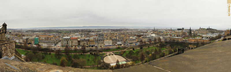 Panoramic view of Edinburgh