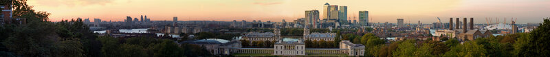 Panoramic view of London skyline