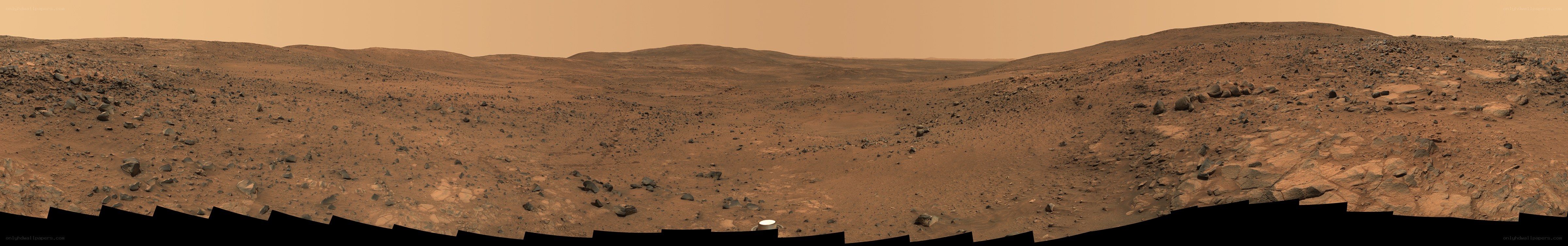 Panoramic view of Mars surface