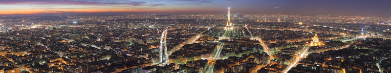 Panoramic view of Paris at dusk