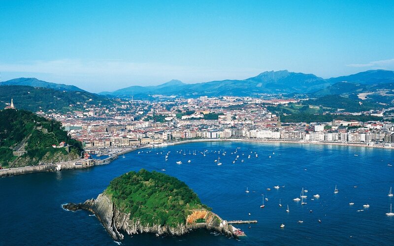 Panoramic view of San Sebastián