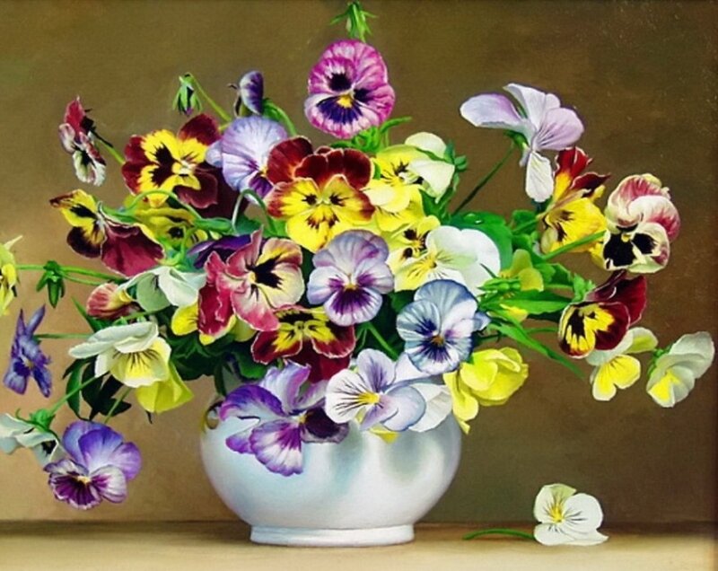 Pansy Bouquet in Vase — Purple, Calm