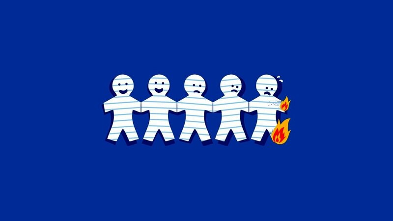 Paper Chain Figures — Blue, Dramatic