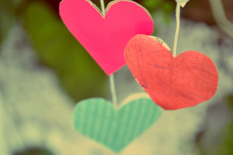 Paper Hearts Hanging — Pink