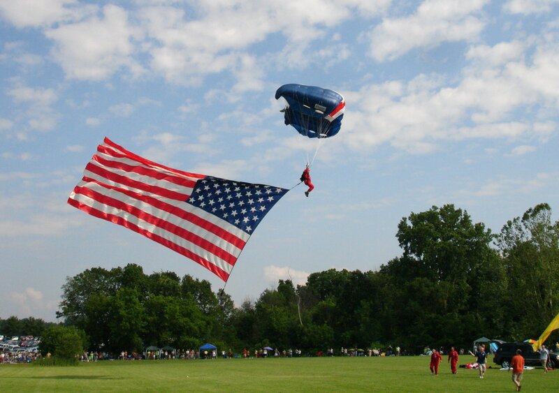 Parachutist with Flag — Blue