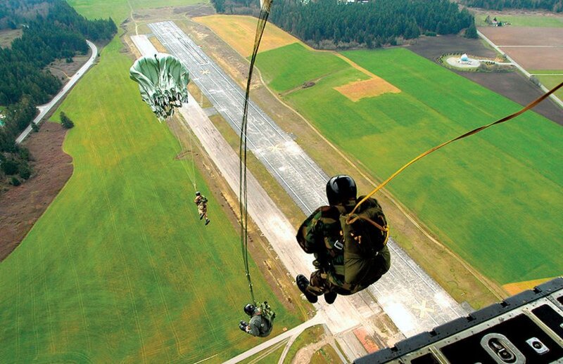 Parachutists Descending