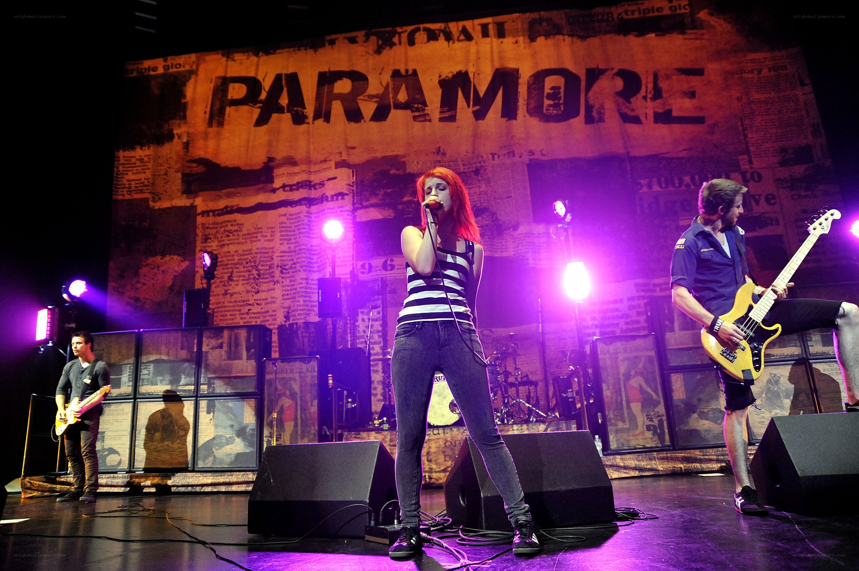 Paramore concert performance