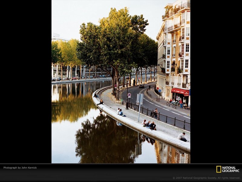 Paris canal scene