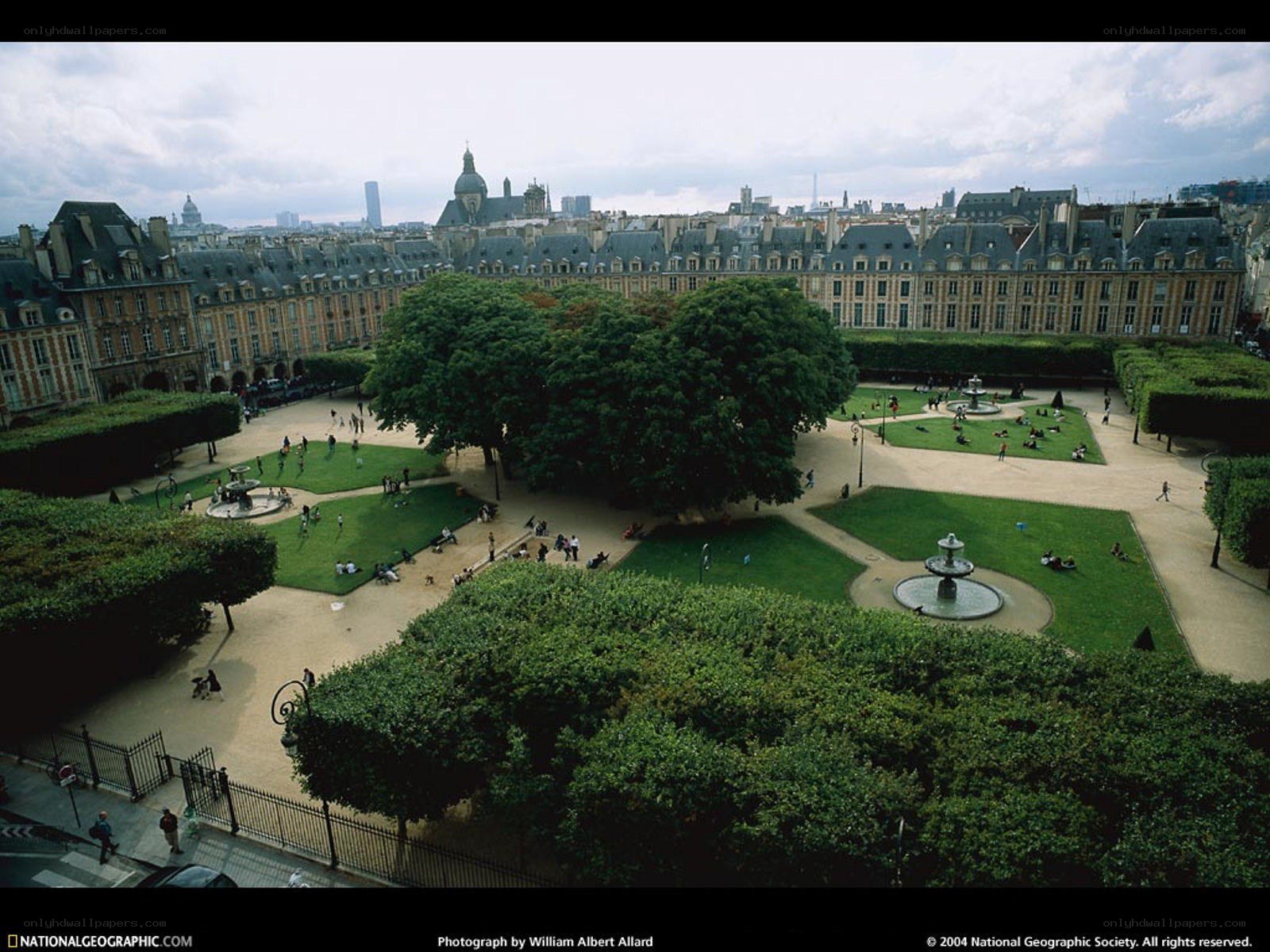 Paris courtyard with city view