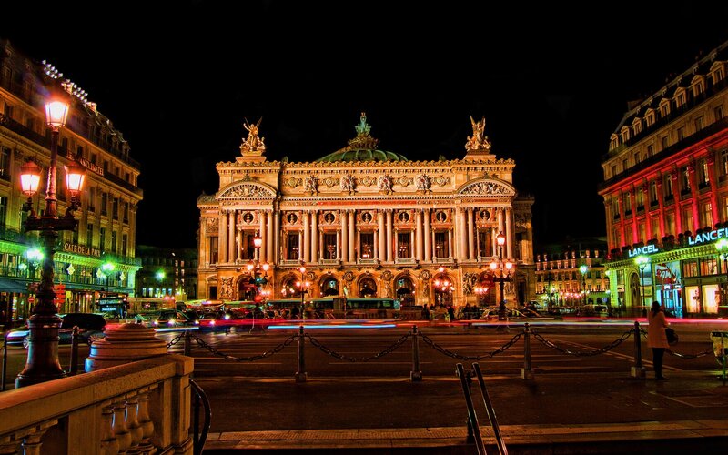 Paris Opera House at Night — Black