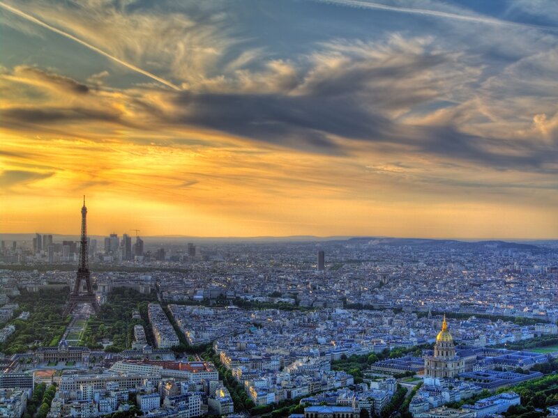Paris Skyline at Sunset — Yellow