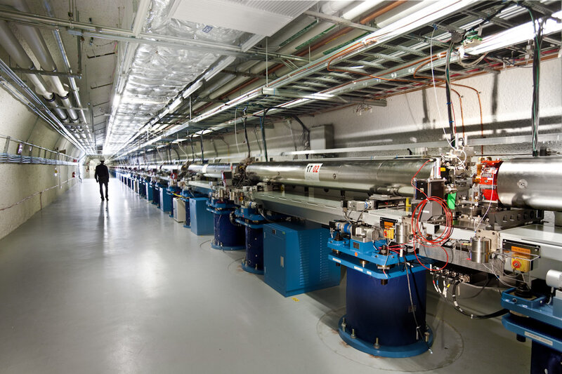 Particle accelerator tunnel