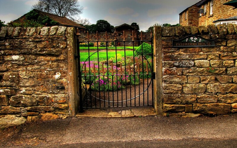 Passwood House gate entrance