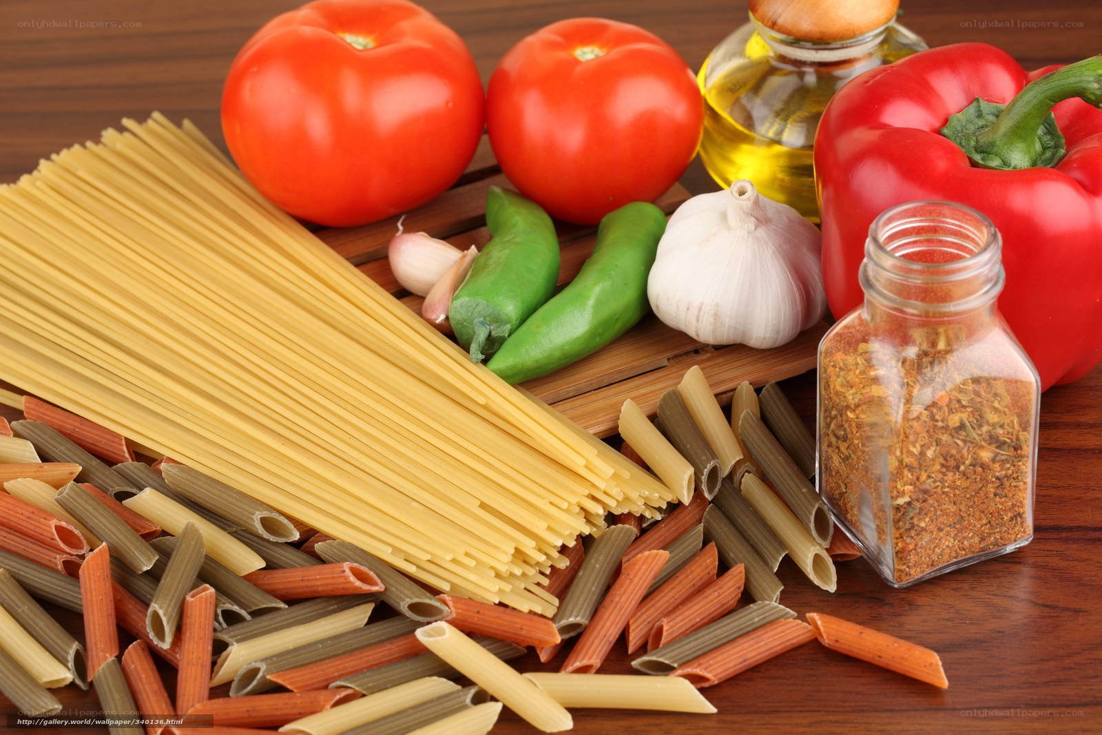 Pasta and fresh vegetables