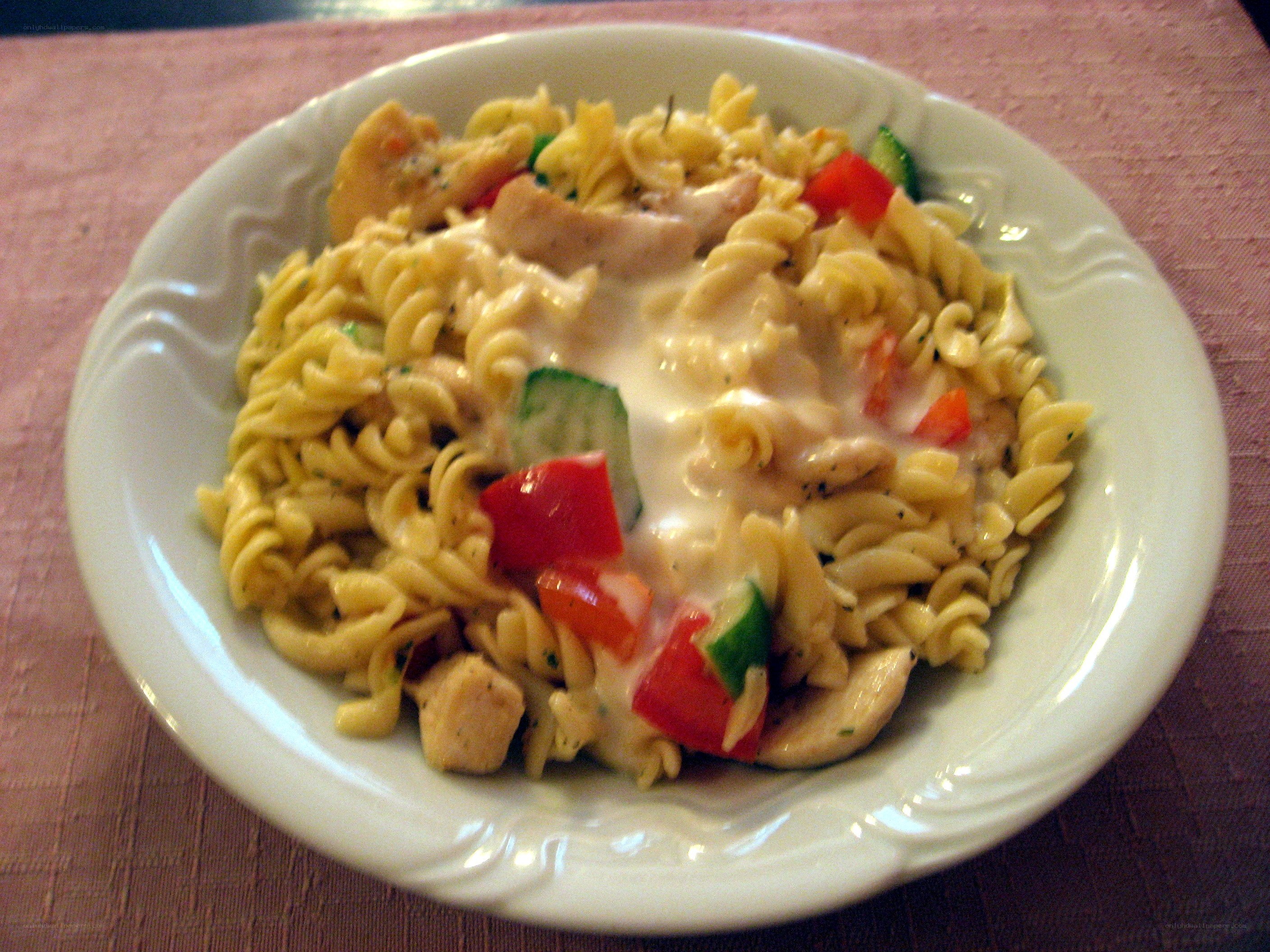 pasta with chicken and vegetables