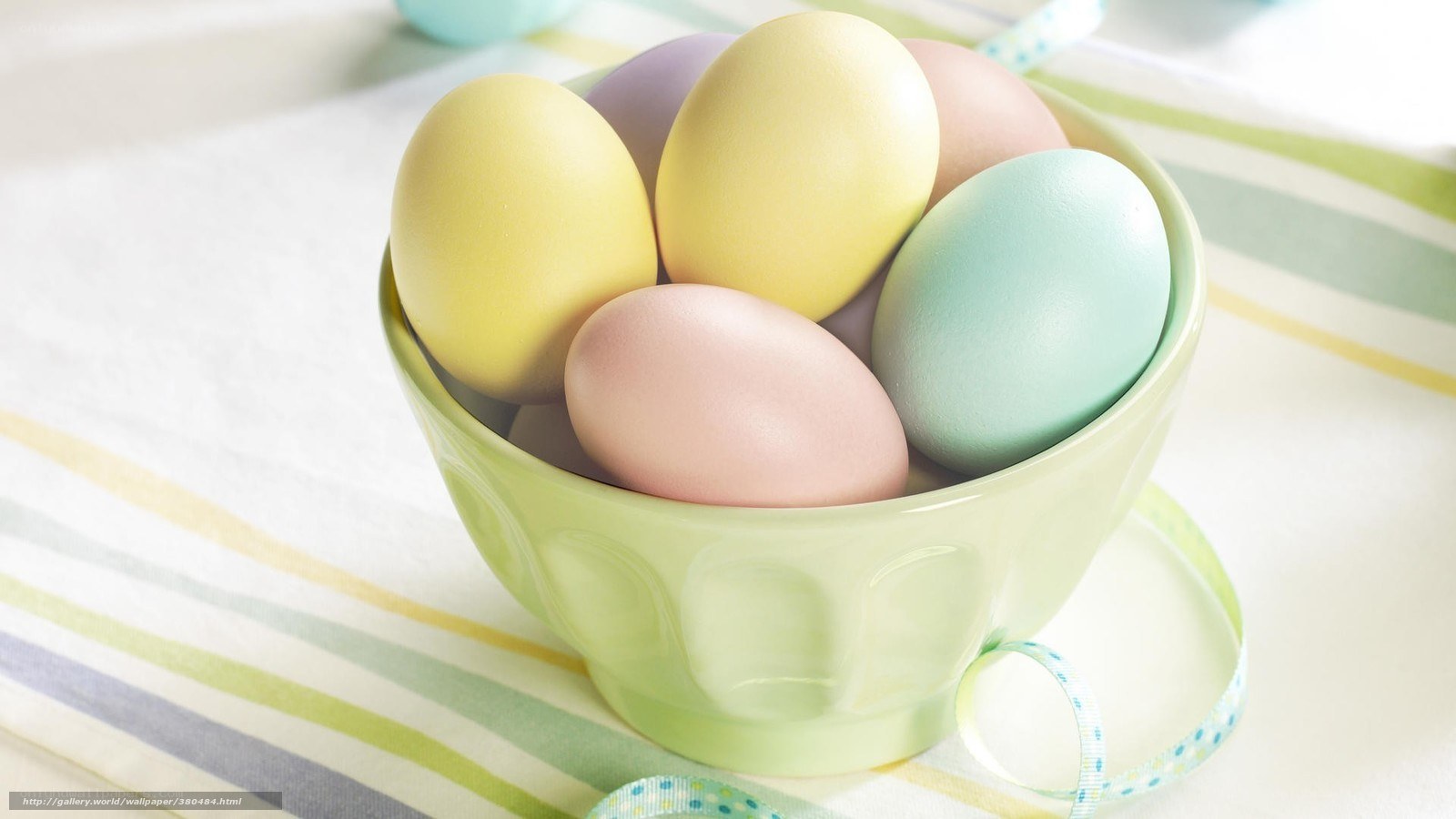 pastel Easter eggs in a bowl