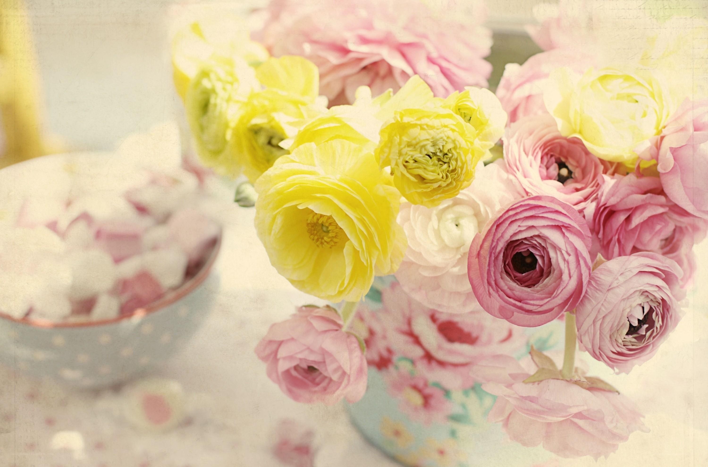 Pastel ranunculus bouquet