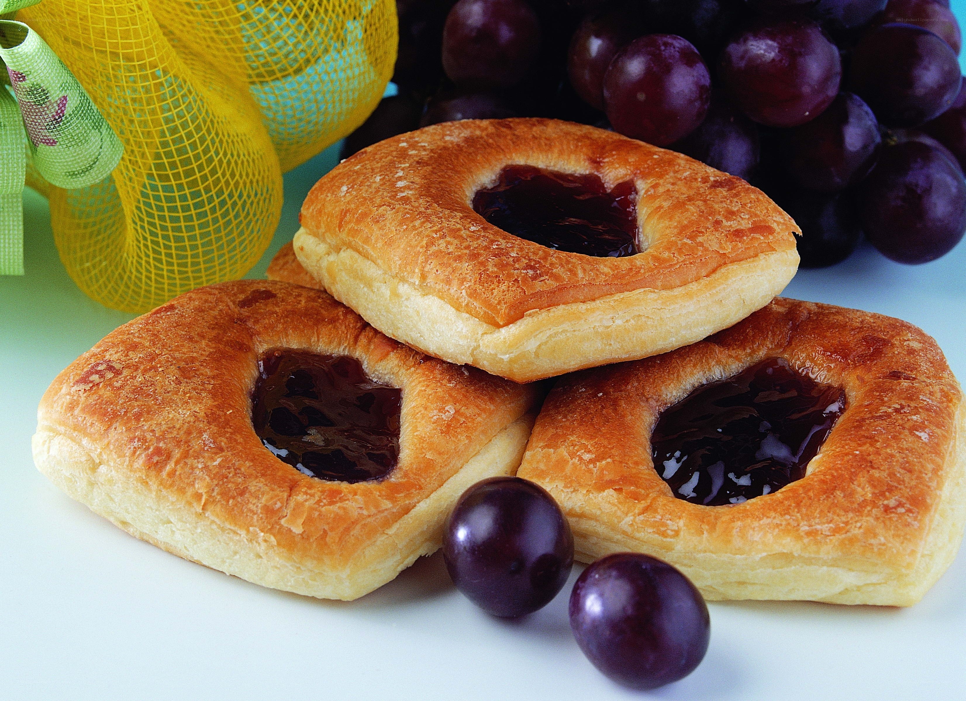 pastry with grape filling