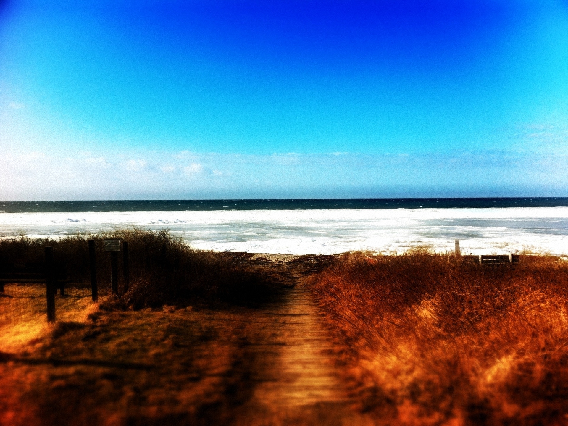 Path to the frozen beach