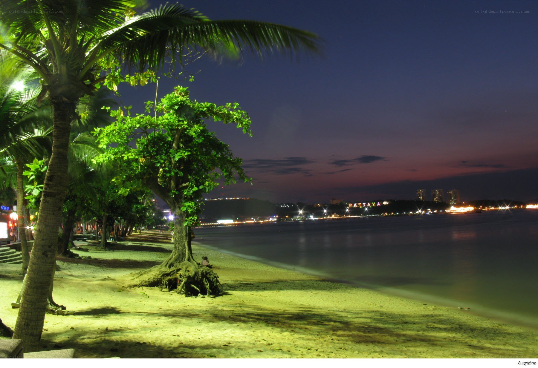 Pattaya beach at night