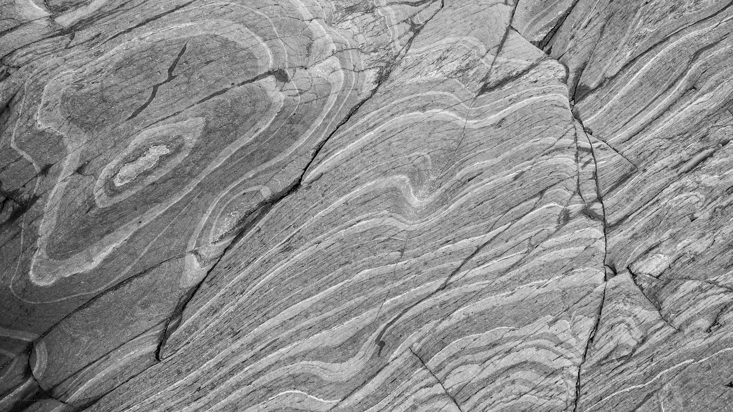 Patterned rock formations