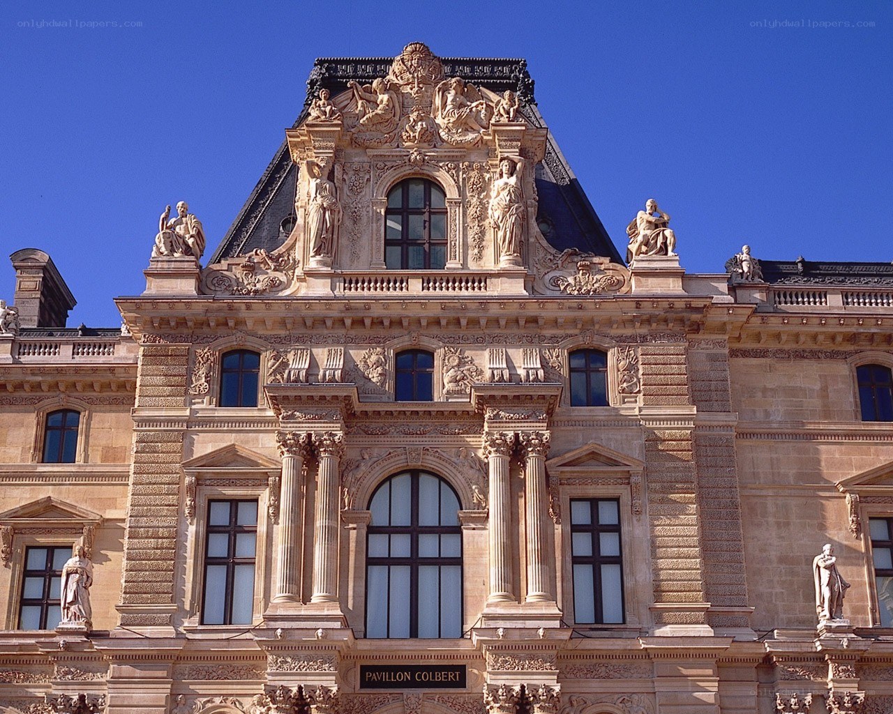 Pavilion Colbert facade