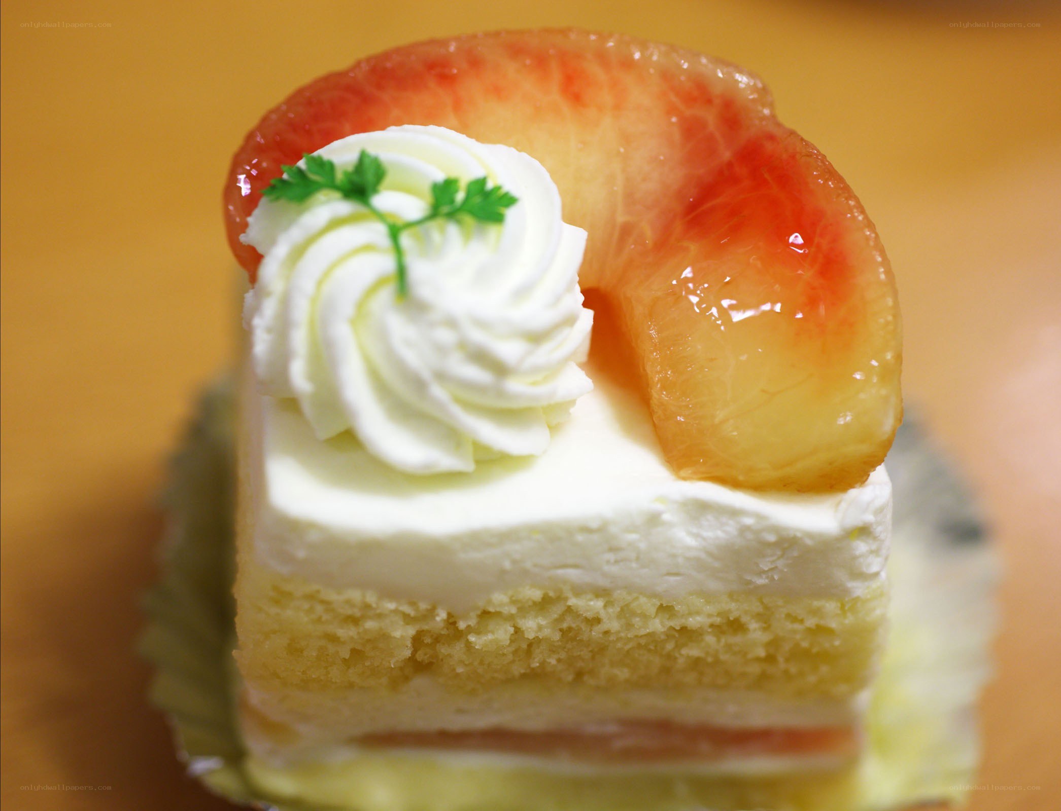 Peach cream cake slice