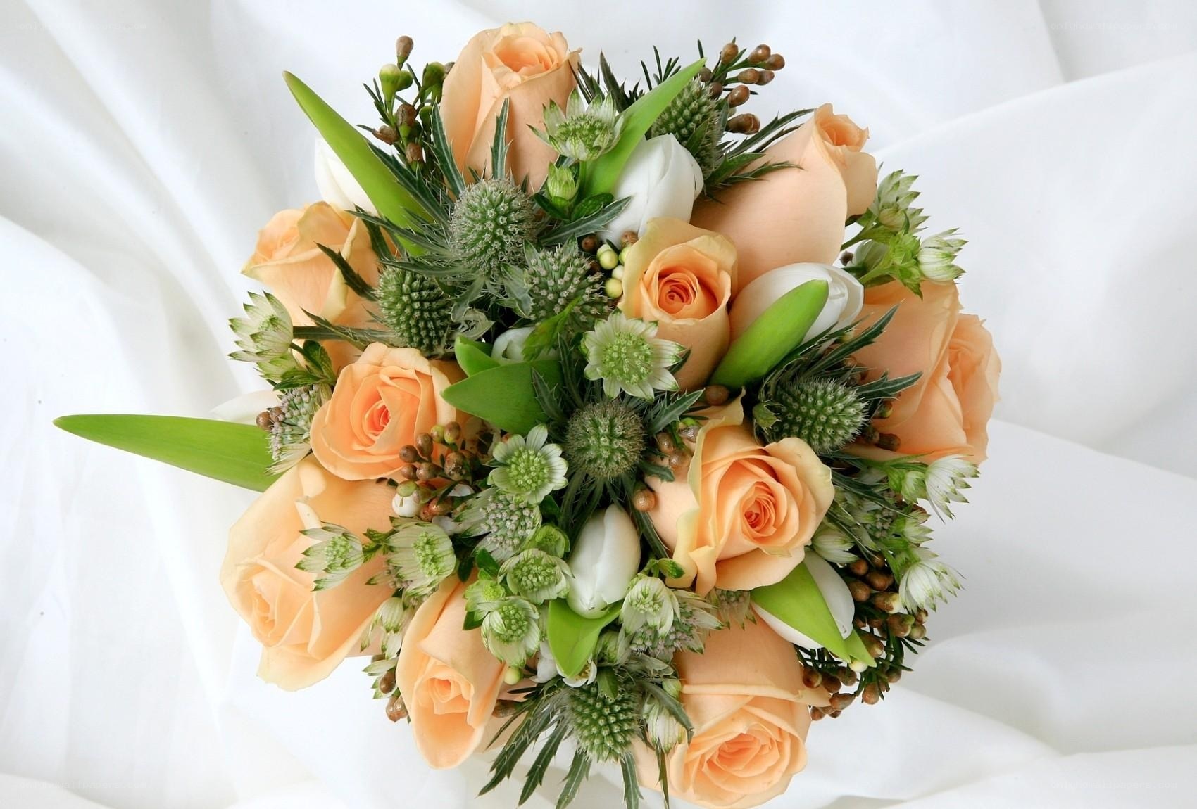 peach rose bouquet