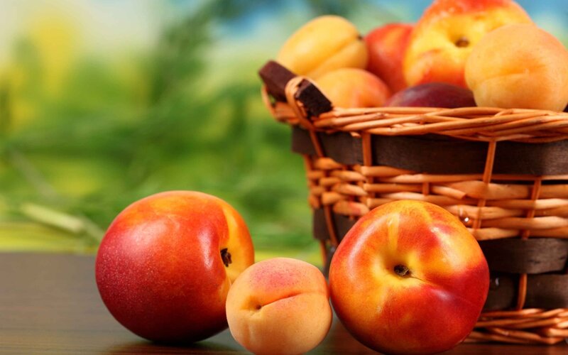 Peaches in a Basket — Red, Natural, Summer