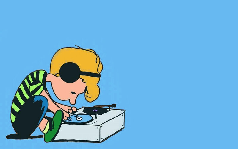 Peanuts character with turntable