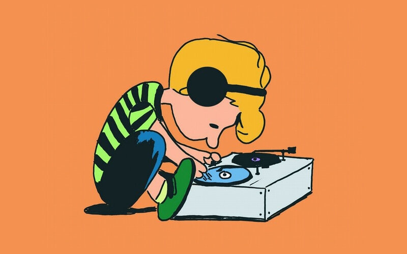 Peanuts character with turntable