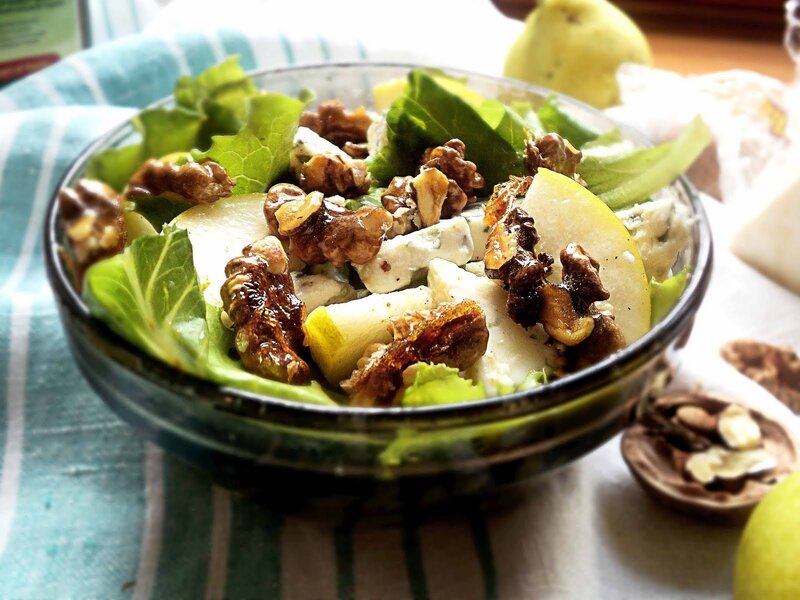 pear and walnut salad