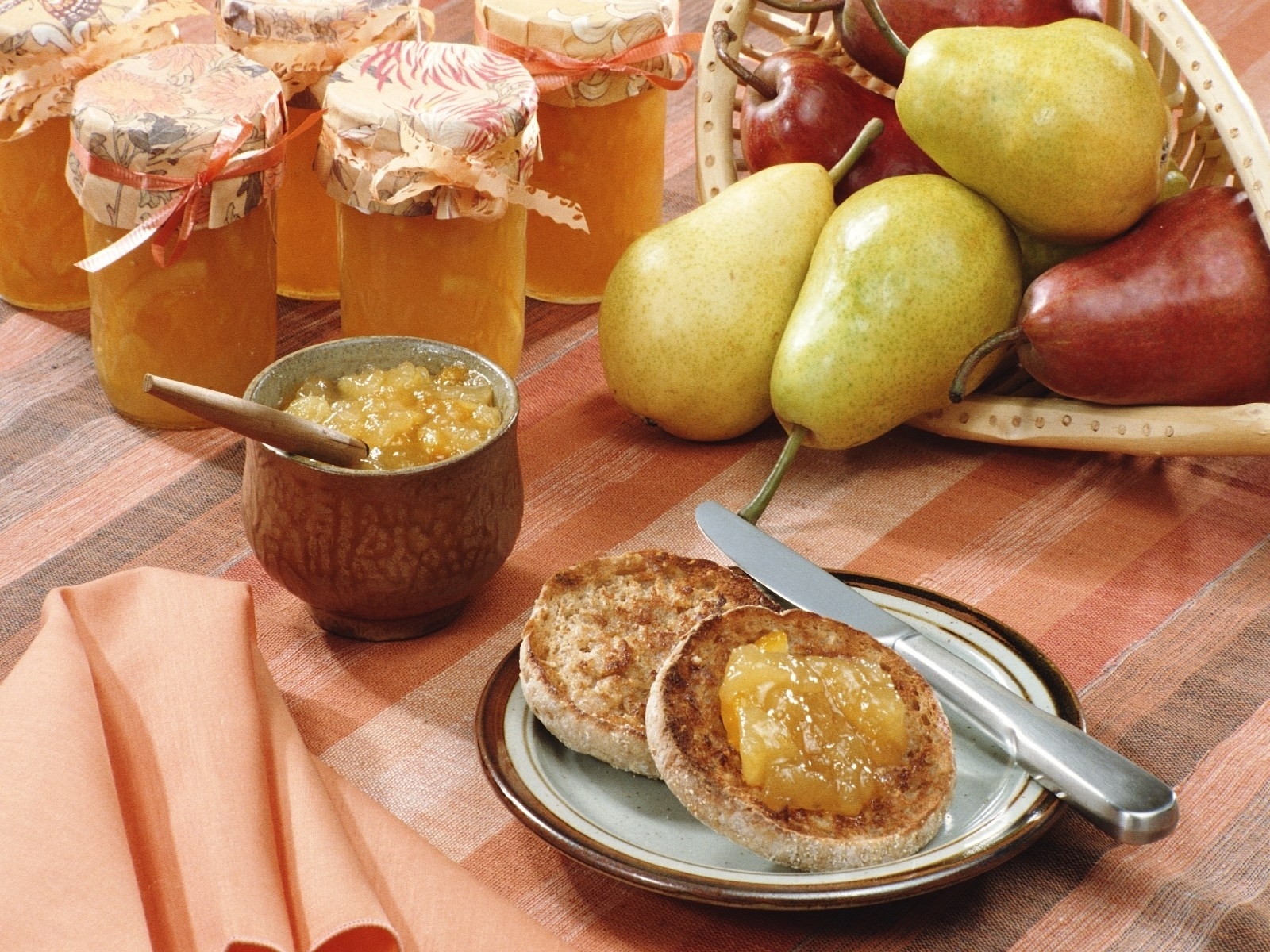 Pear jam breakfast spread