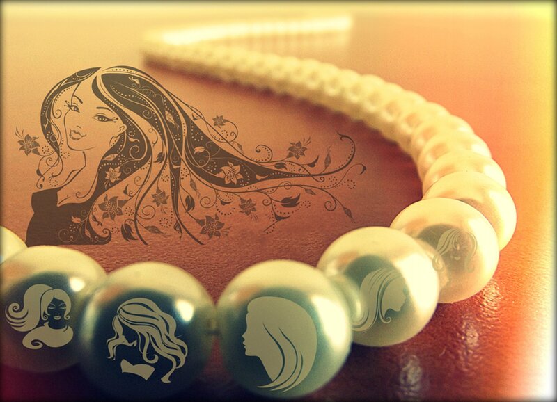Pearl Bracelet with Designs