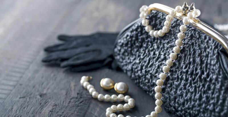 Pearl Necklace and Clutch