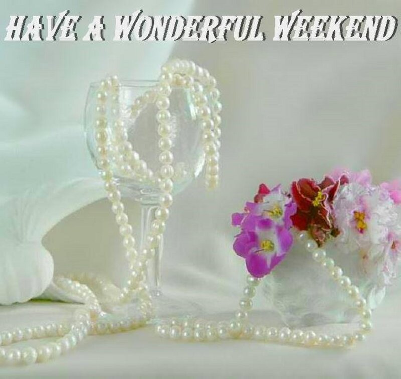 Pearl Necklace with Flowers — White
