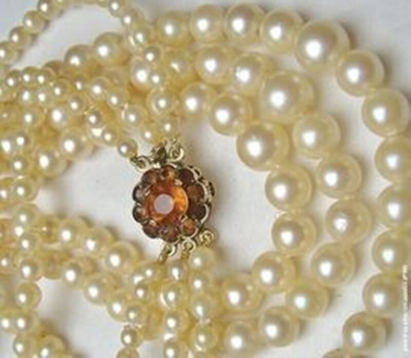 Pearl Necklace with Pendant