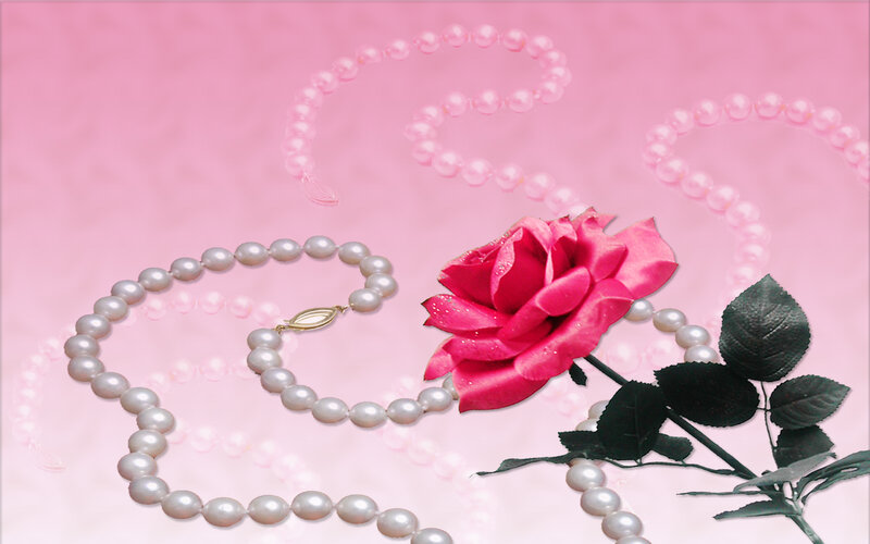 Pearl necklace with pink rose