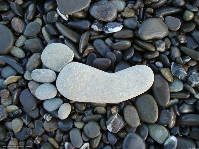 Pebble Arrangement — Gray