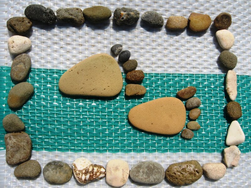 Pebble Arrangement on Mat