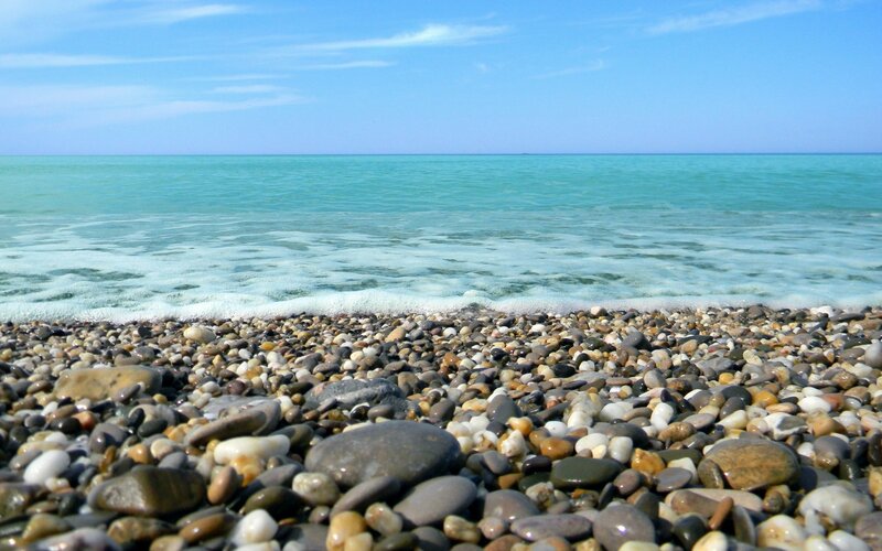 Pebble Beach at Ocean — Blue