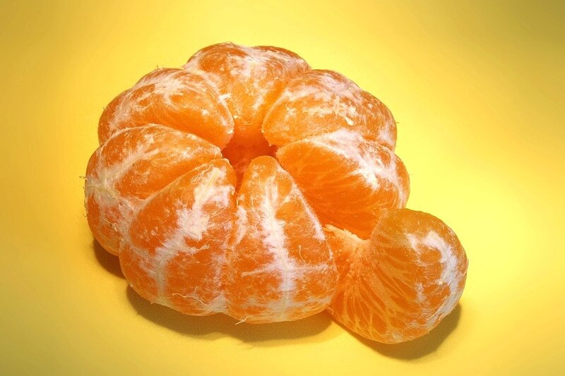 Peeled Tangerine Segments — Yellow
