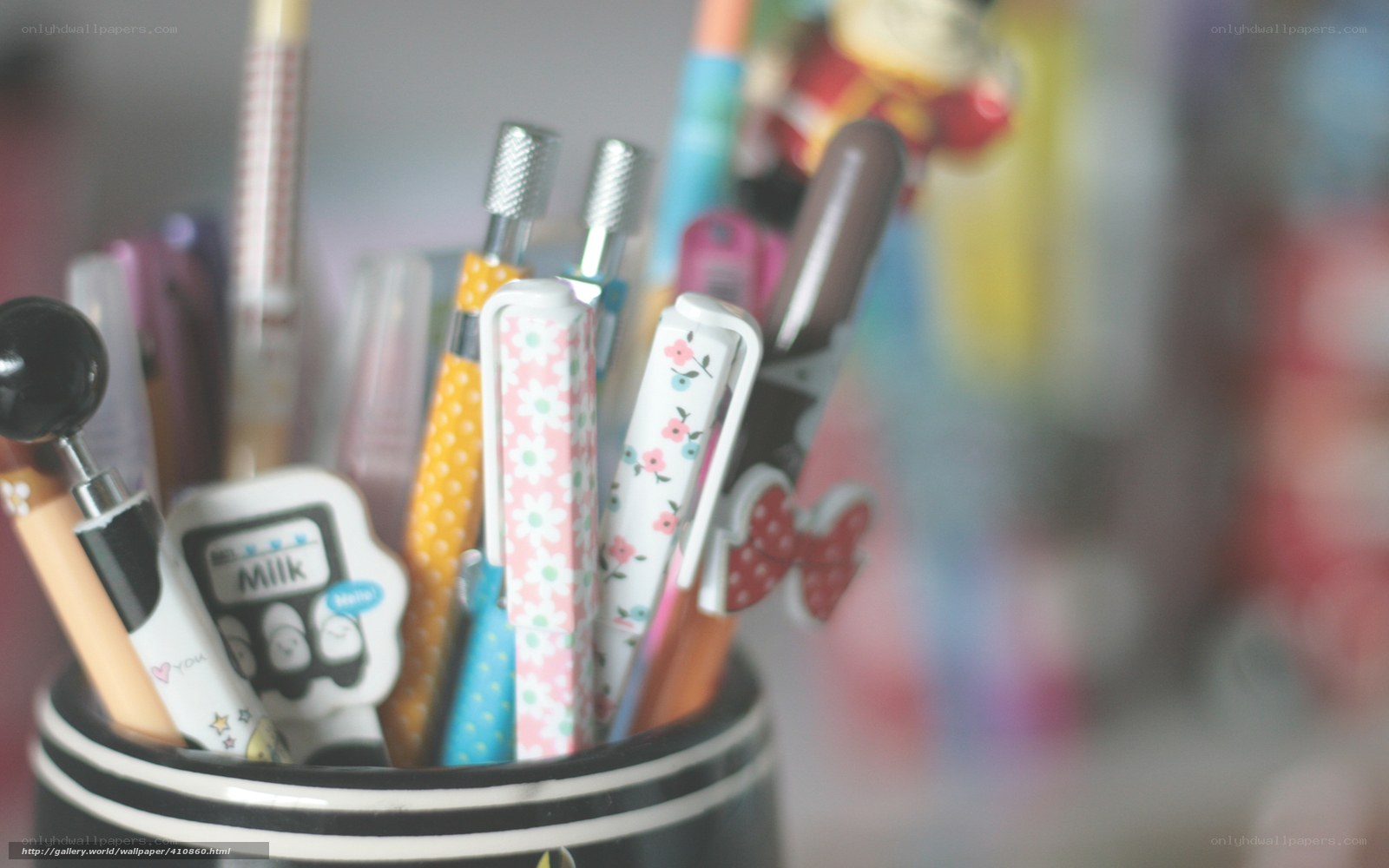 pens in a cup